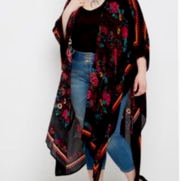 Rue21 Other - Rue21 pulse size black floral kimono
